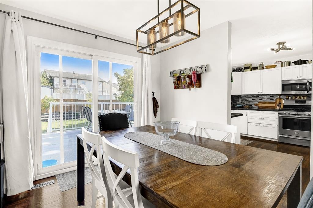 810 Almond Avenue, Beaverlodge, AB