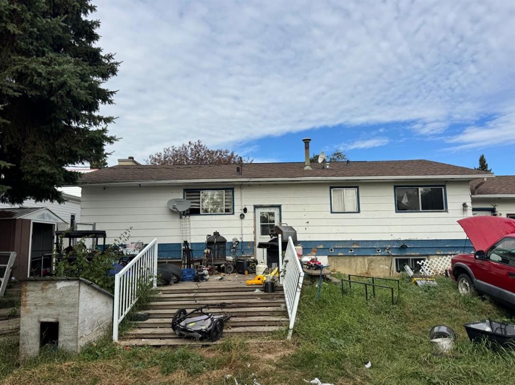 917 2 Avenue, Bluesky, AB