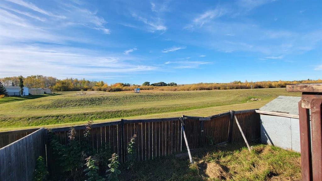 9810 102 Avenue, Sexsmith, AB