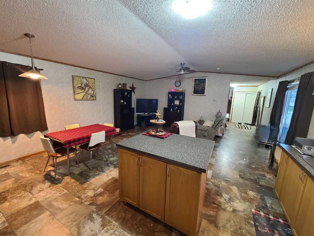 5533 And 5531 51 Street, Berwyn, AB
