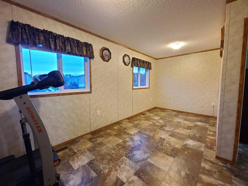5533 And 5531 51 Street, Berwyn, AB