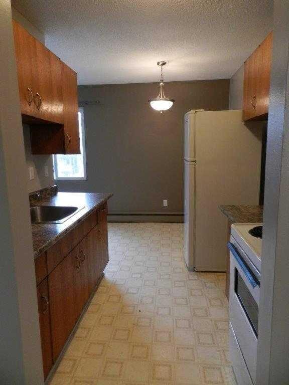 #-9802 98 Avenue, Peace River, AB