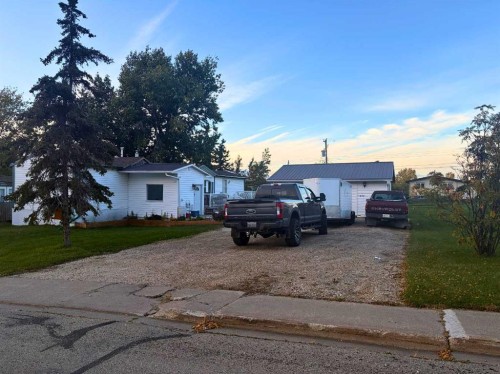 4425 51 Avenue  Valleyview, AB T0H 3N0