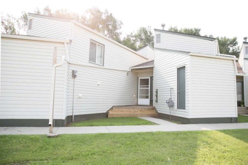 5-8205 98 Street  Peace River, AB T8S 1A2