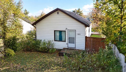 4925 59th Avenue  High Prairie, AB T0G 1E0