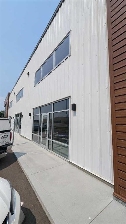 3233 30 Avenue North, Lethbridge, AB