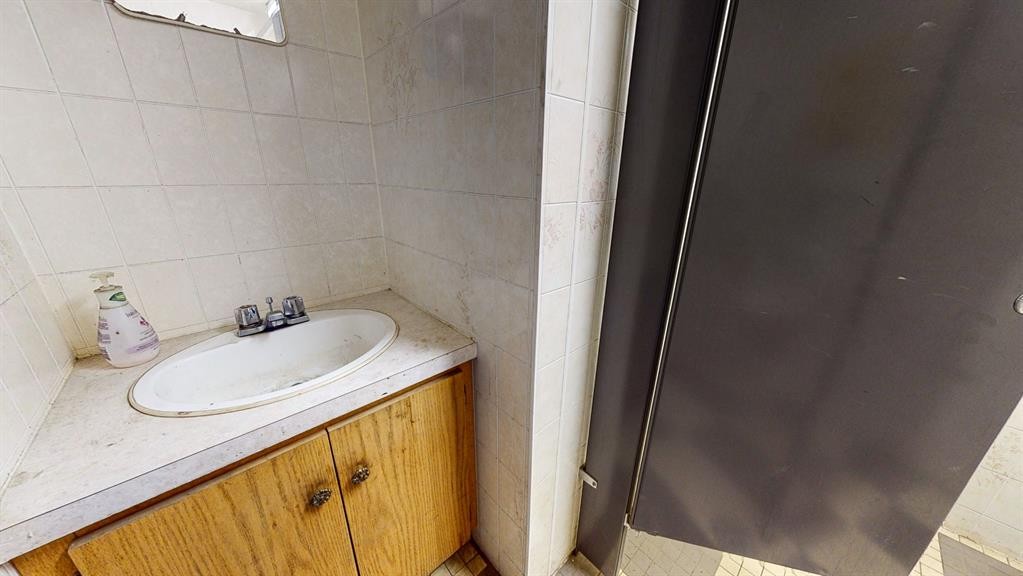 521 Industrial Road, Brooks, AB