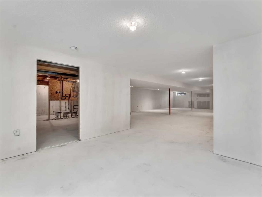 11522 Eagle Butte Road, Rural Cypress County, AB - Indoor Photo Showing Other Room