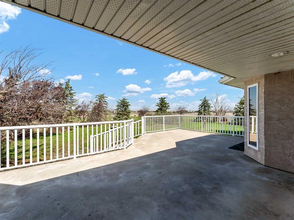 11522 Eagle Butte Road, Rural Cypress County, AB - Outdoor With Exterior