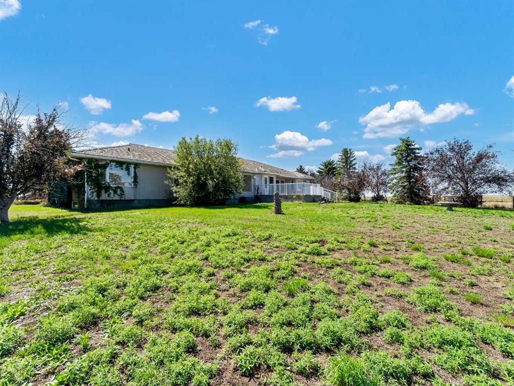 11522 Eagle Butte Road, Rural Cypress County, AB - Outdoor