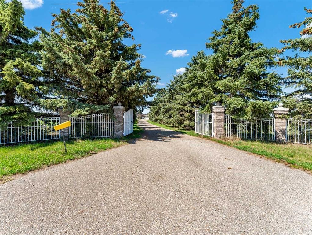 11522 Eagle Butte Road, Rural Cypress County, AB - Outdoor