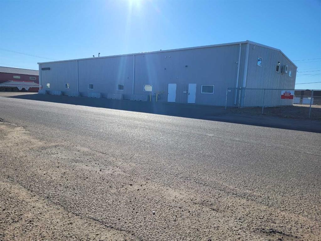 821 17 Street Sw, Medicine Hat, AB