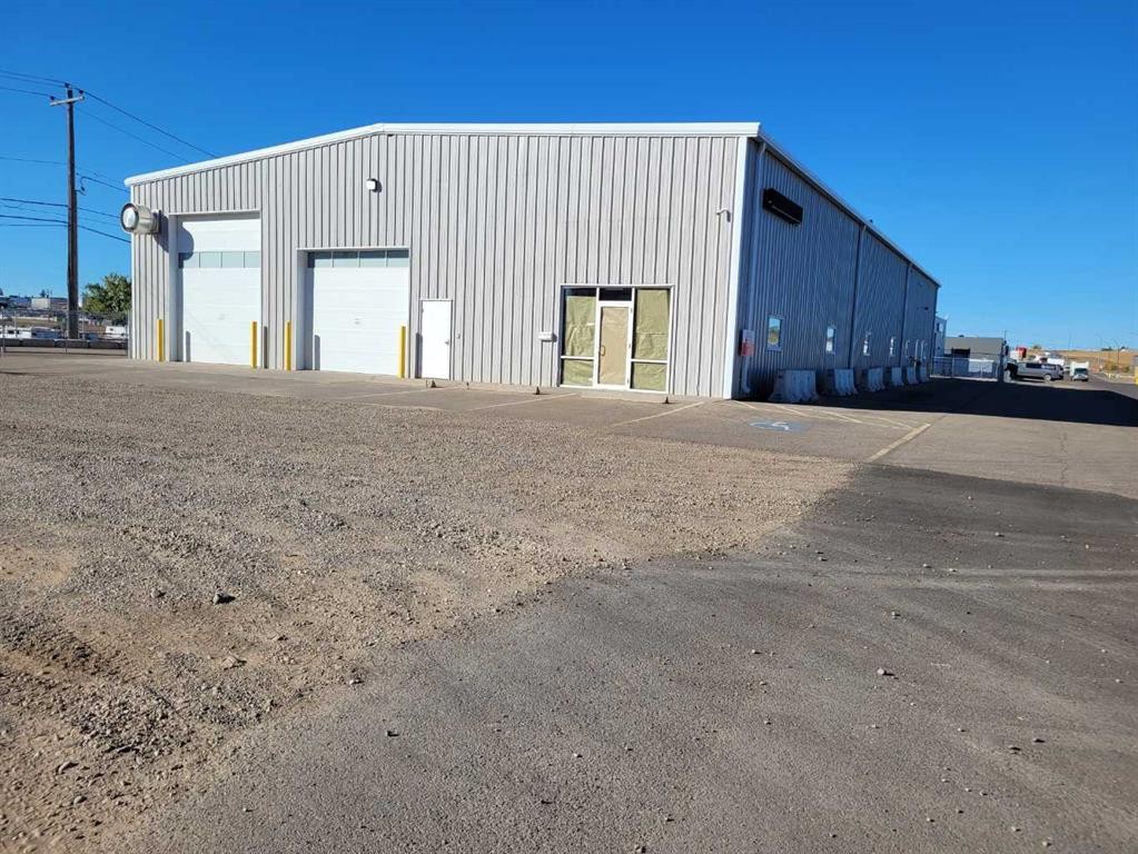 821 17 Street Sw, Medicine Hat, AB