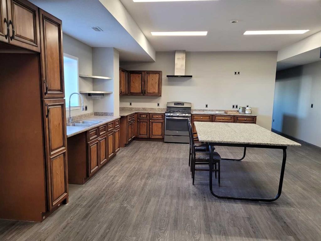 821 17 Street Sw, Medicine Hat, AB