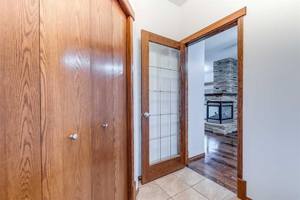1048 Eagle Ridge Drive, Dunmore, AB - Indoor Photo Showing Other Room