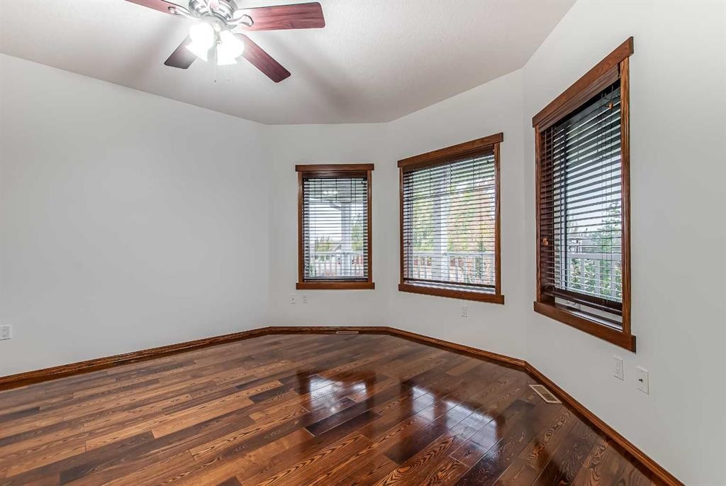 1048 Eagle Ridge Drive, Dunmore, AB - Indoor Photo Showing Other Room