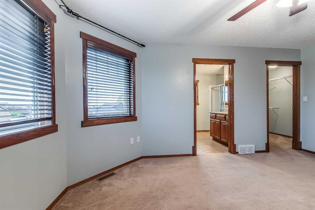 1048 Eagle Ridge Drive, Dunmore, AB - Indoor Photo Showing Other Room