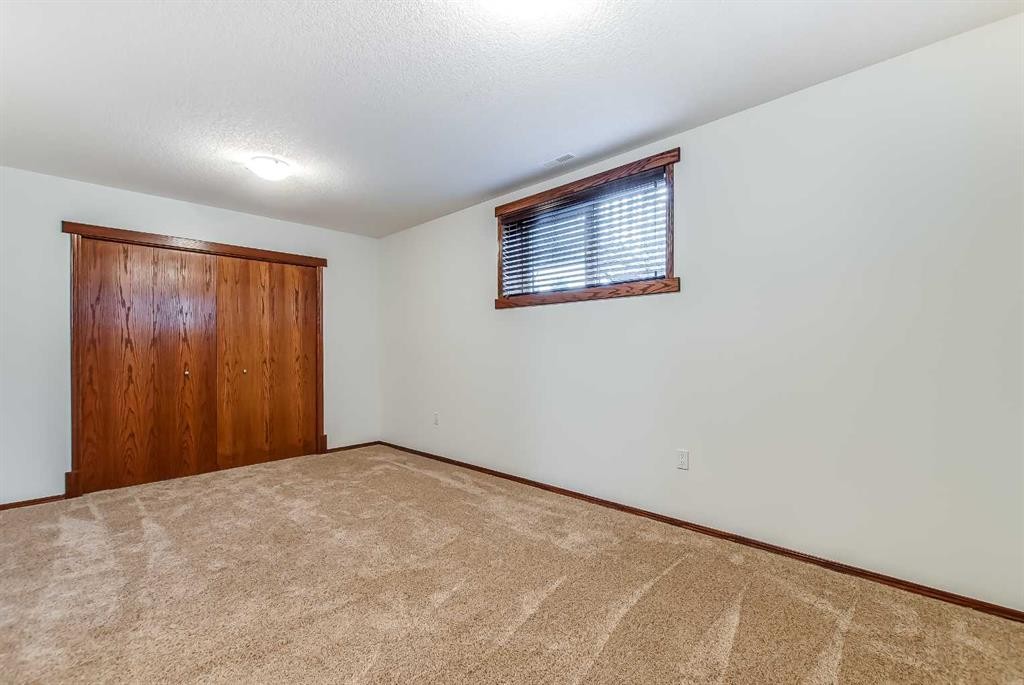 1048 Eagle Ridge Drive, Dunmore, AB - Indoor Photo Showing Other Room