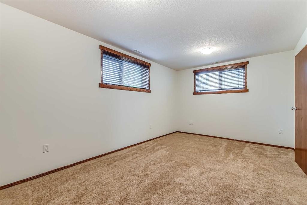1048 Eagle Ridge Drive, Dunmore, AB - Indoor Photo Showing Other Room