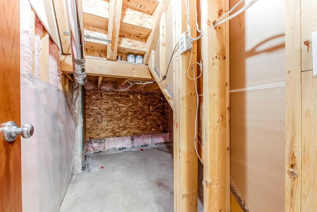 1048 Eagle Ridge Drive, Dunmore, AB - Indoor Photo Showing Other Room