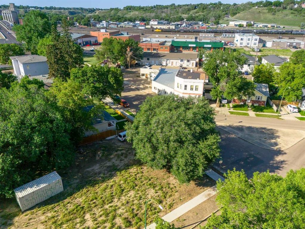 925 Yuill Street Se, Medicine Hat, AB