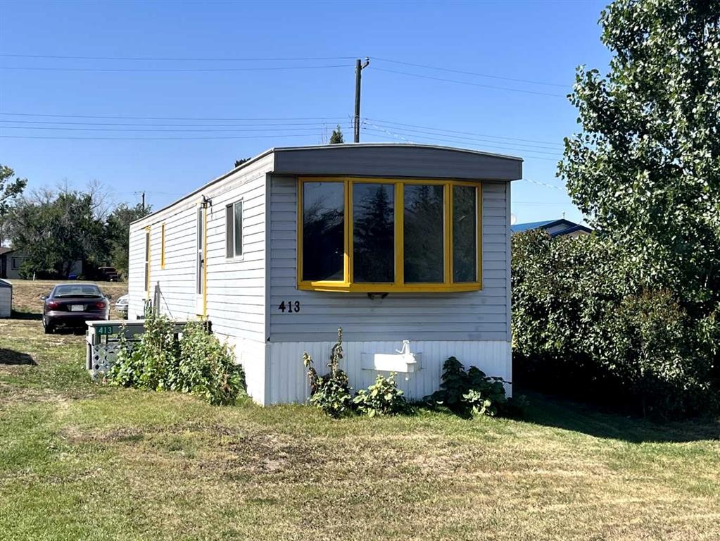 413 4 Street, Suffield, AB - Outdoor