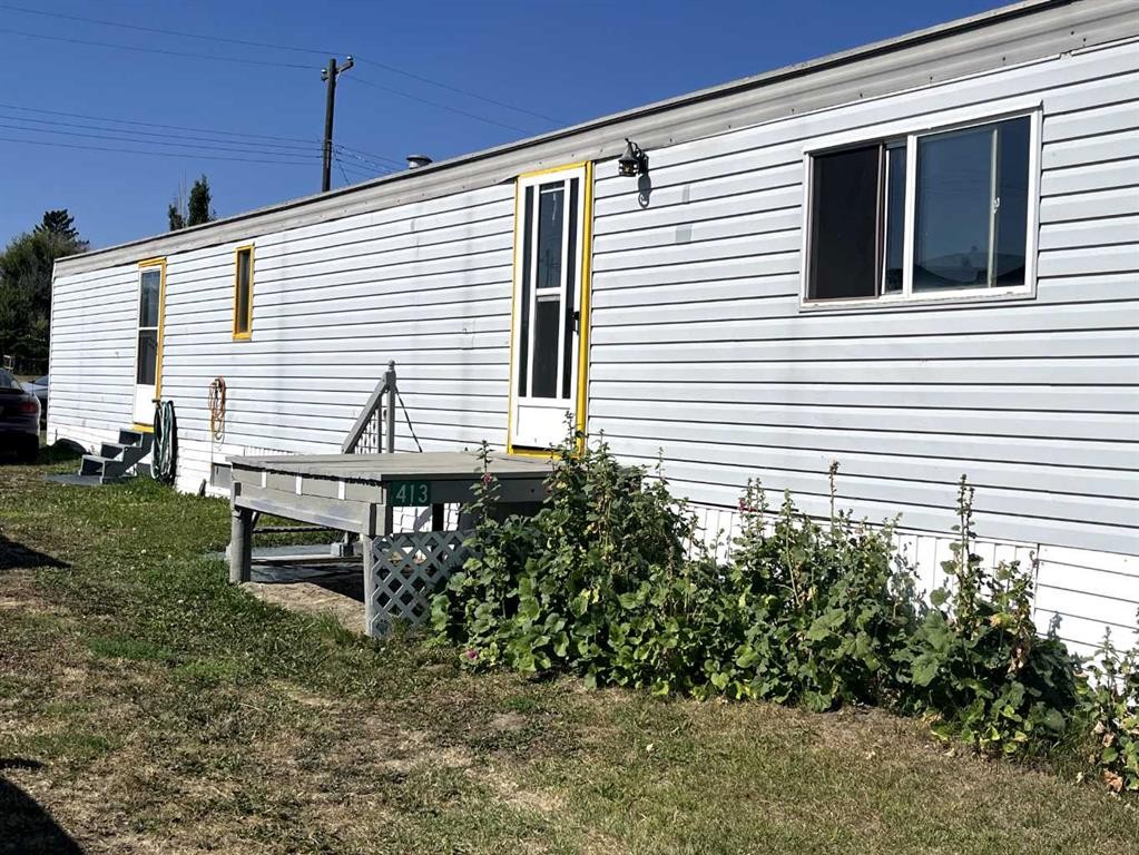 413 4 Street, Suffield, AB - Outdoor