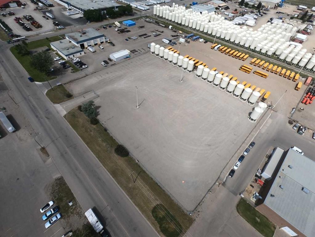 3205 18 Avenue North, Lethbridge, AB