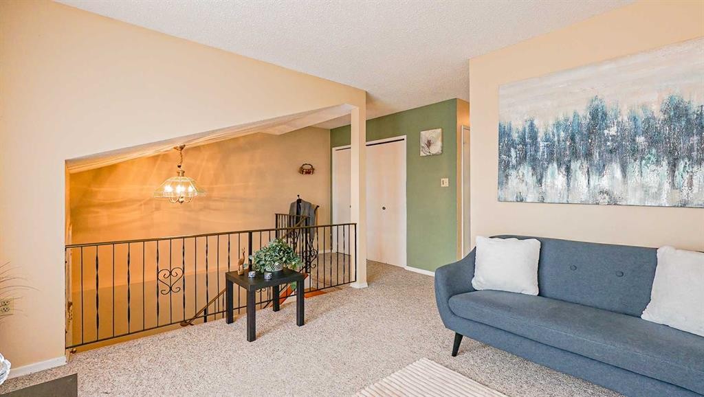 90 Simpson Crescent Se, Medicine Hat, AB - Indoor