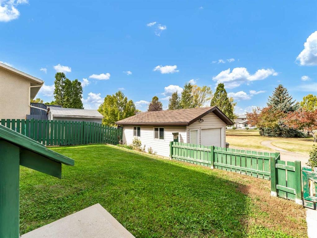 90 Simpson Crescent Se, Medicine Hat, AB - Outdoor