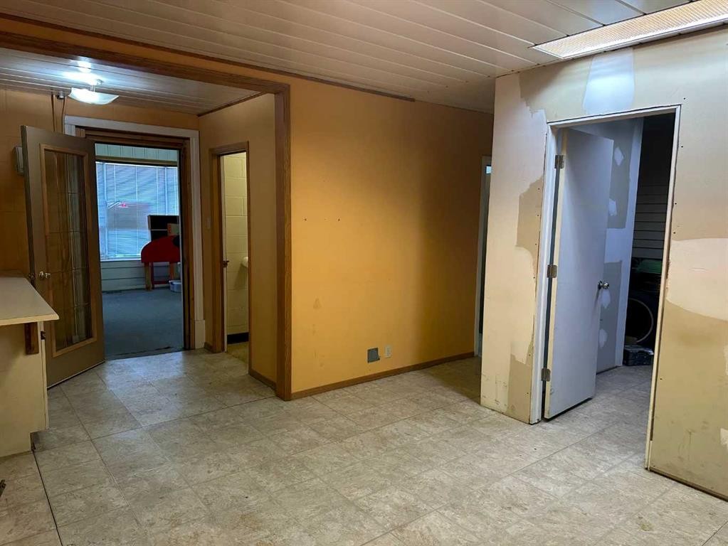 849 16 Street Sw, Medicine Hat, AB