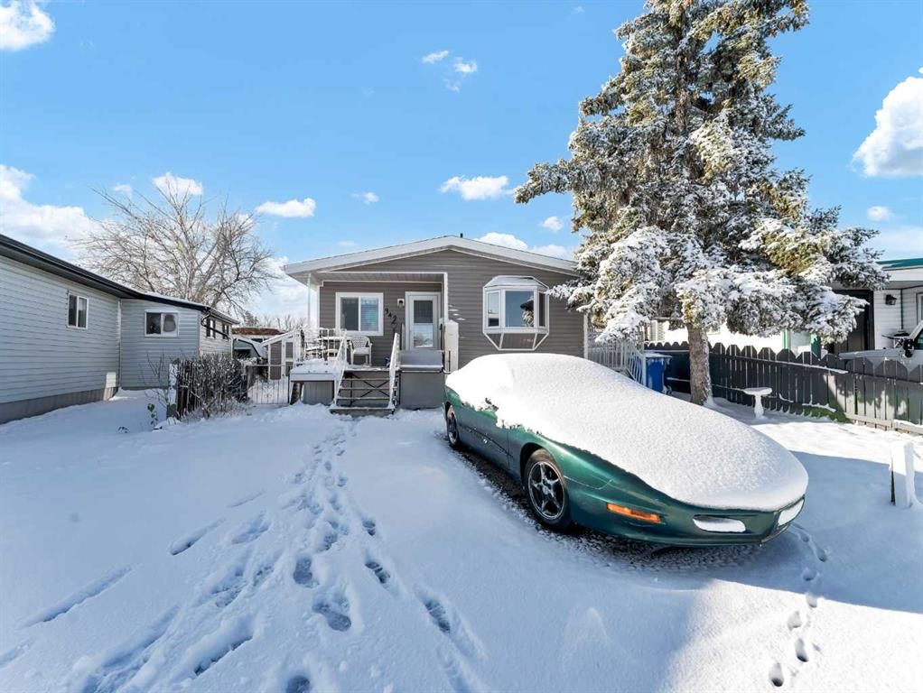 342 Cornell Crescent Sw, Medicine Hat, AB - Outdoor