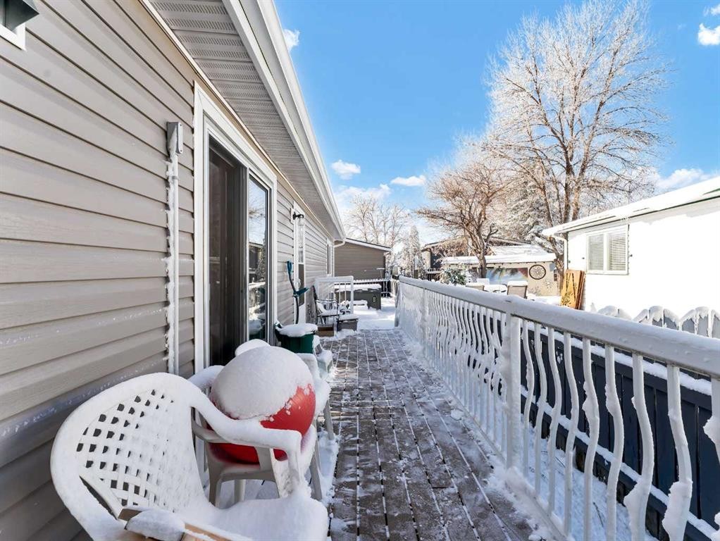 342 Cornell Crescent Sw, Medicine Hat, AB - Outdoor