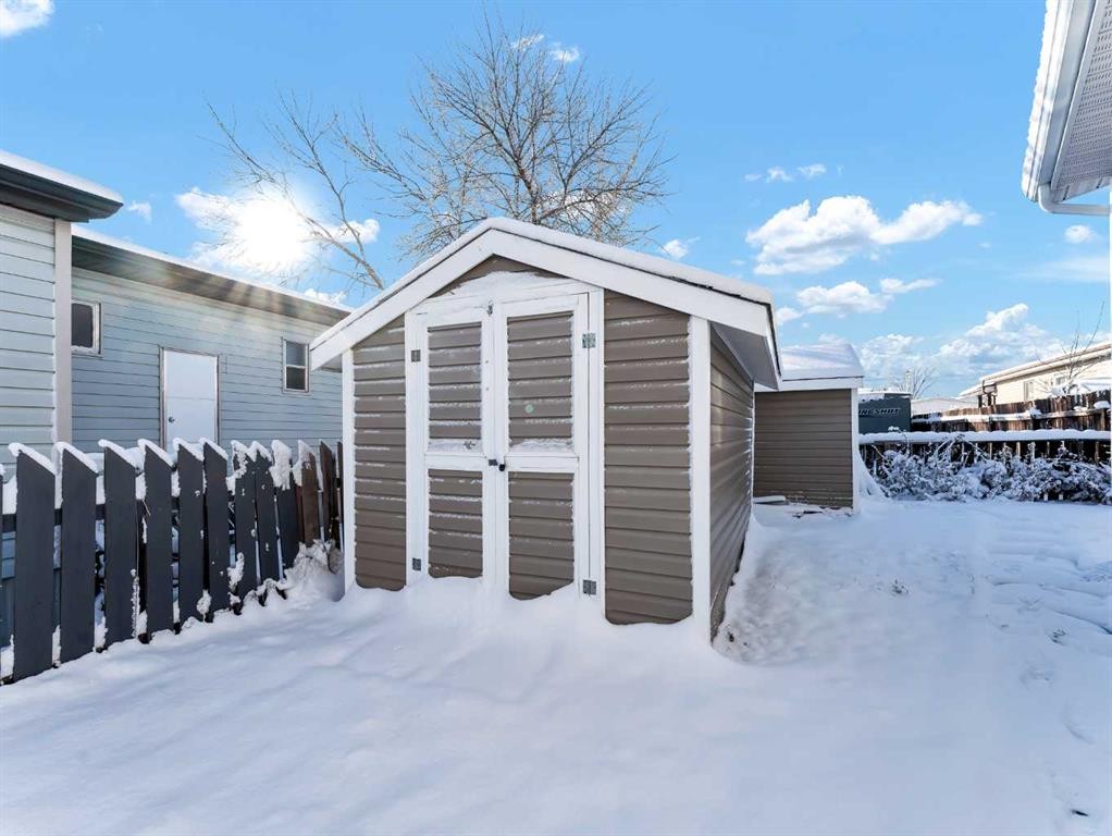 342 Cornell Crescent Sw, Medicine Hat, AB - Outdoor