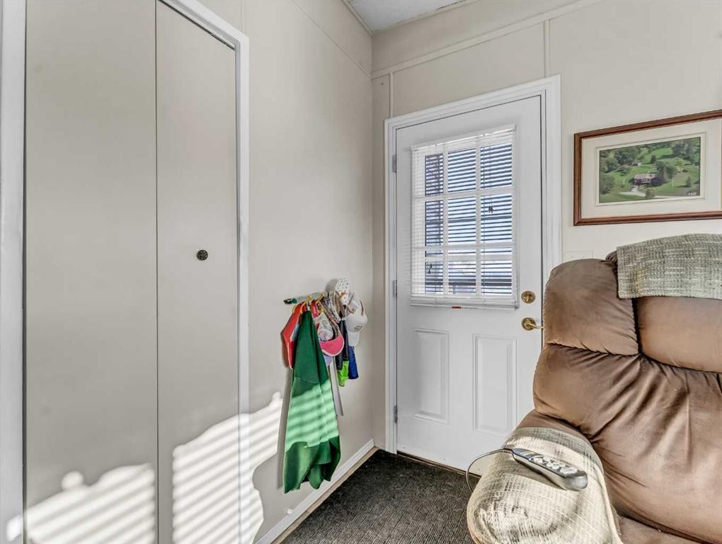 342 Cornell Crescent Sw, Medicine Hat, AB - Indoor Photo Showing Other Room