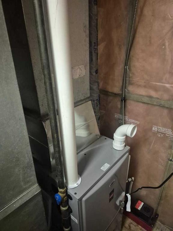 132 3 Avenue East, Empress, AB - Indoor Photo Showing Basement