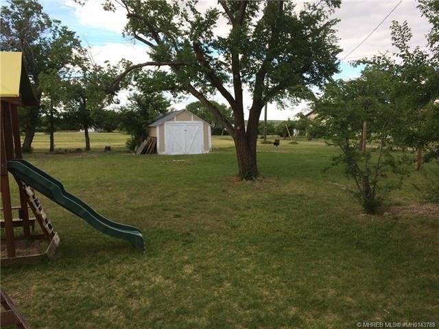 132 3 Avenue East, Empress, AB - Outdoor