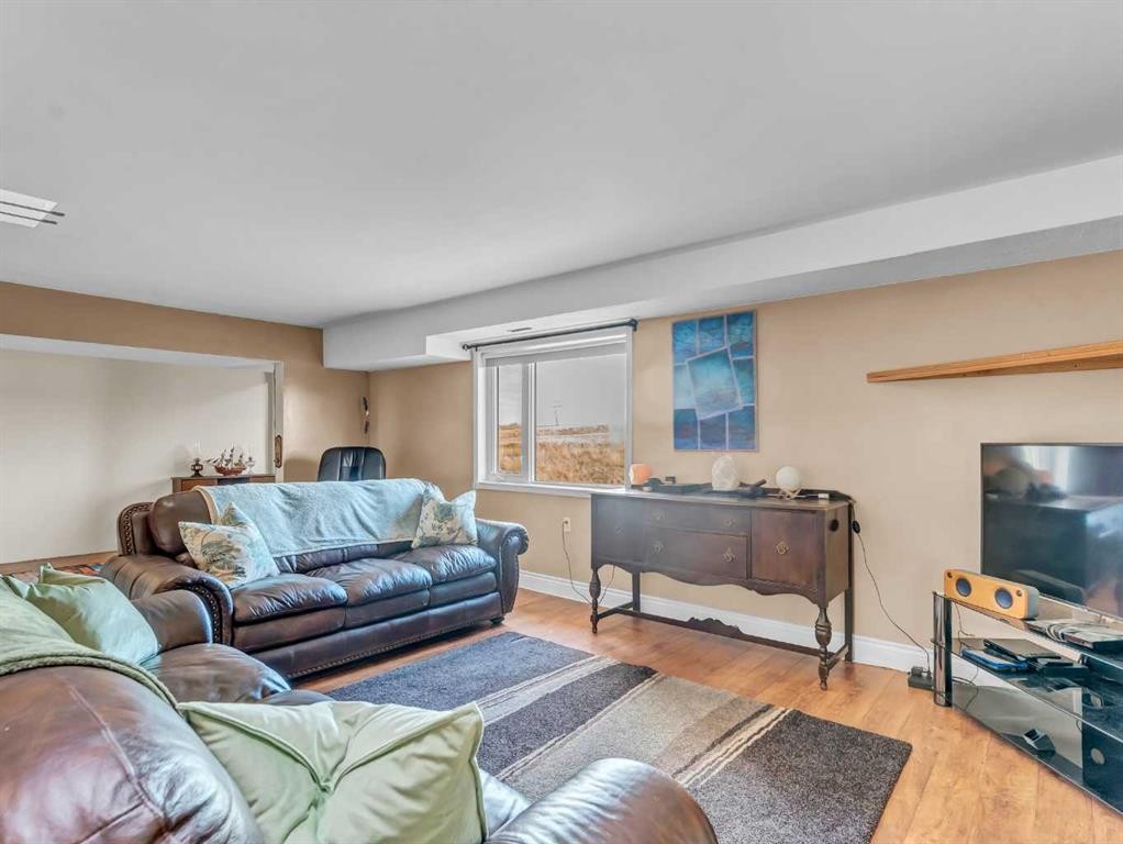 6-12006 Range Road 43, Rural Cypress County, AB - Indoor Photo Showing Living Room