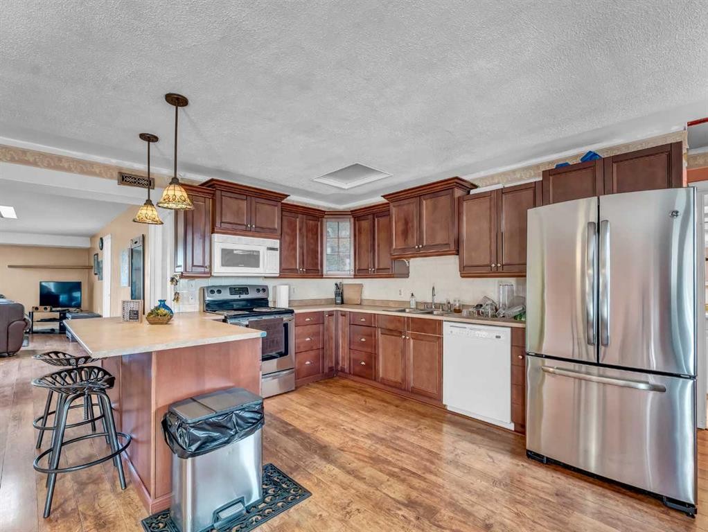 6-12006 Range Road 43, Rural Cypress County, AB - Indoor Photo Showing Kitchen