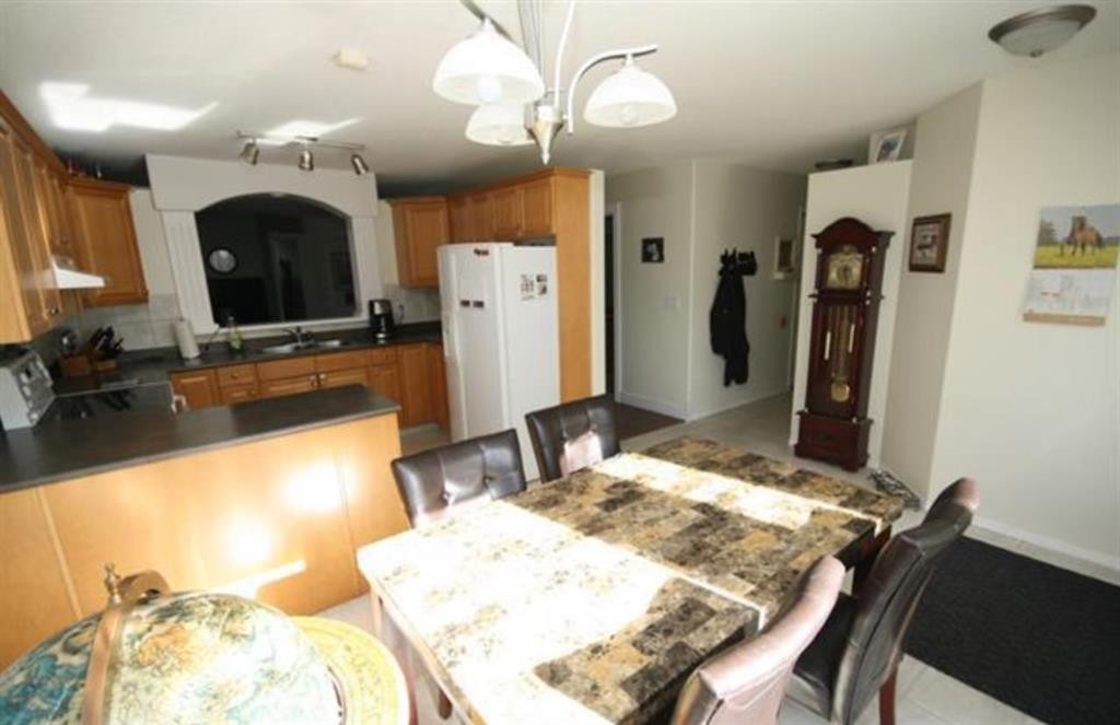 437 Washington Way Se, Medicine Hat, AB - Indoor