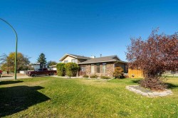 938 5 Street SE Redcliff, AB T0J 2P0