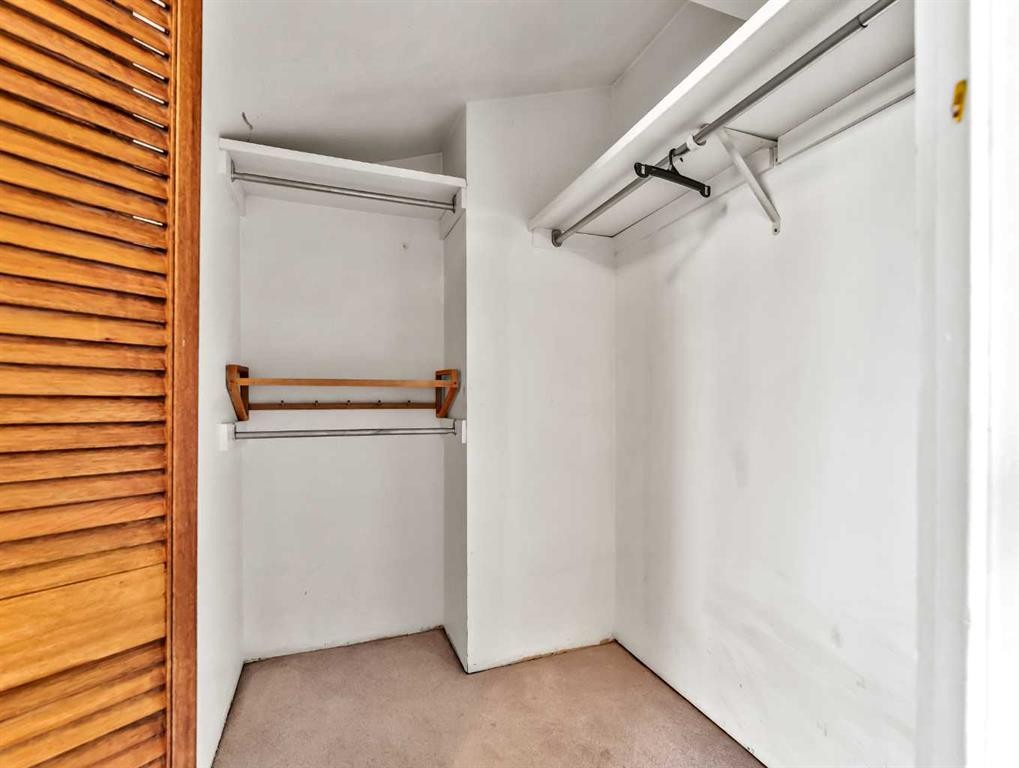 6 Simpson Crescent Se, Medicine Hat, AB - Indoor