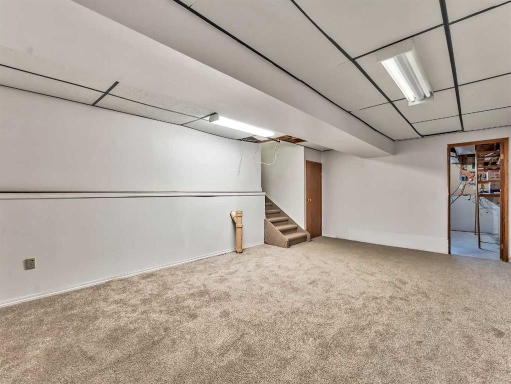 6 Simpson Crescent Se, Medicine Hat, AB - Indoor