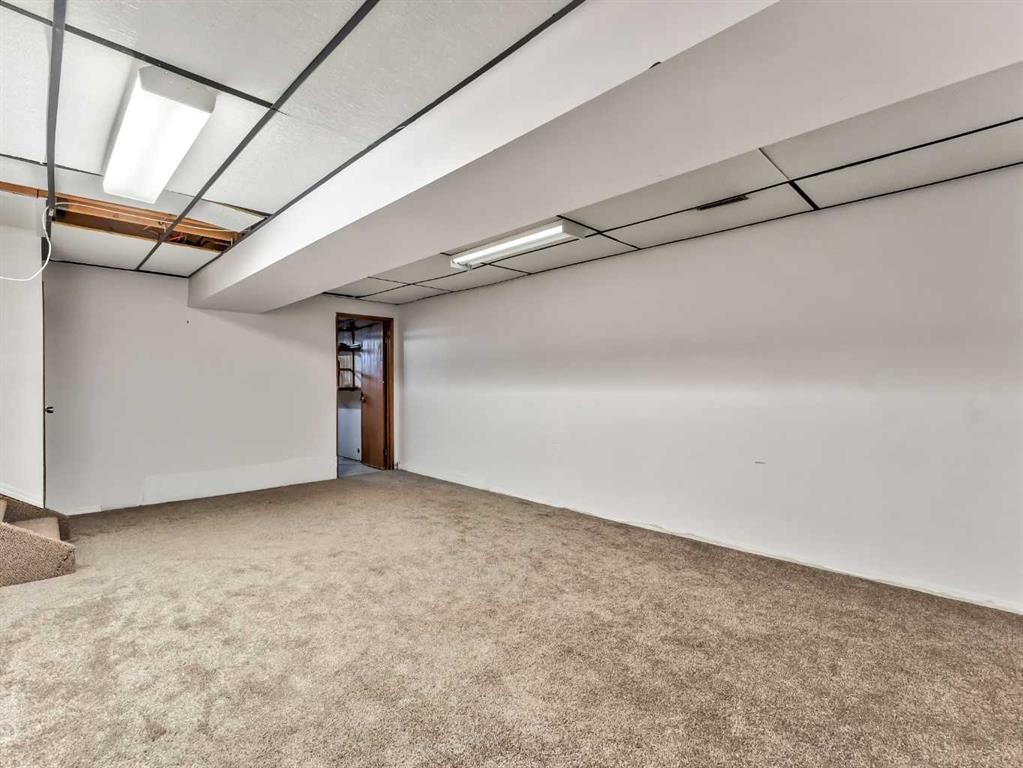 6 Simpson Crescent Se, Medicine Hat, AB - Indoor