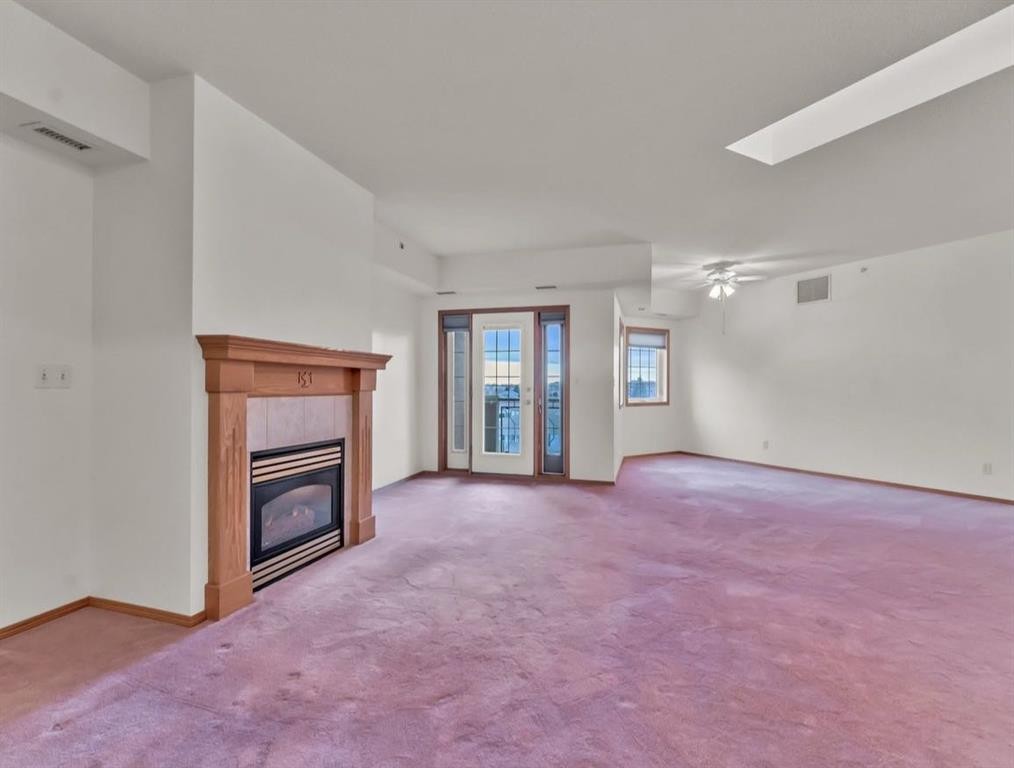 431-278 Park Meadows Drive Se, Medicine Hat, AB - Indoor With Fireplace