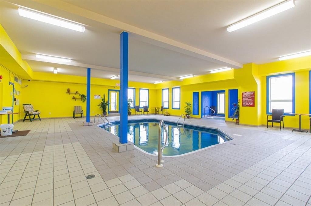 431-278 Park Meadows Drive Se, Medicine Hat, AB - Indoor Photo Showing Other Room With In Ground Pool