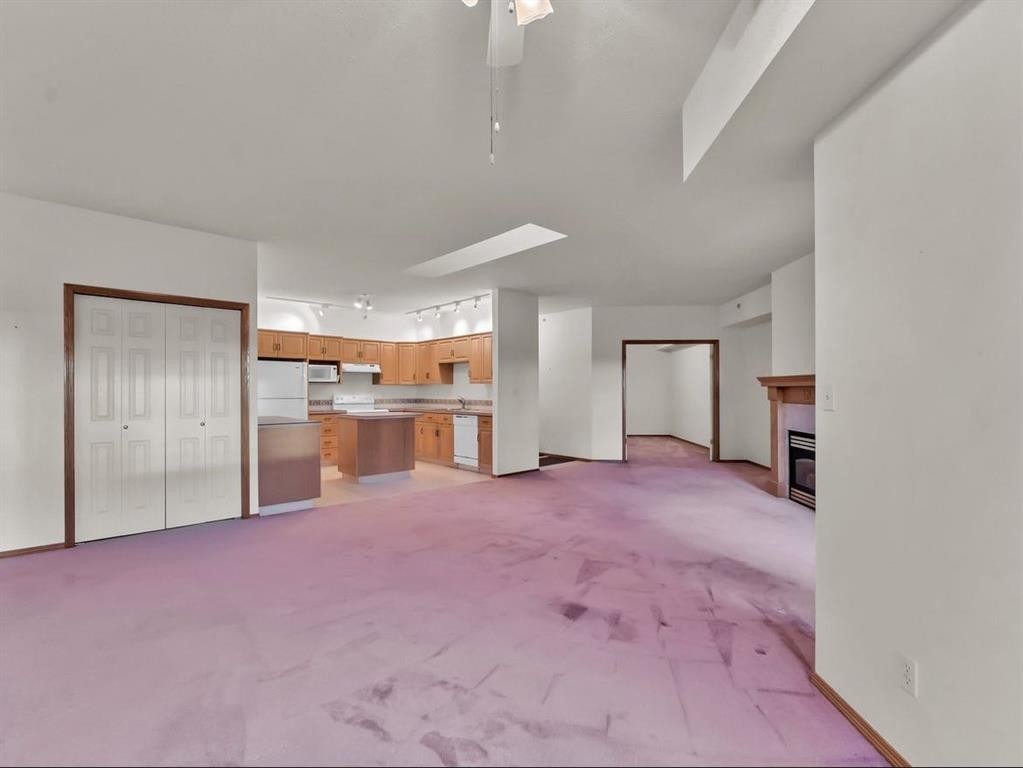 431-278 Park Meadows Drive Se, Medicine Hat, AB - Indoor Photo Showing Other Room