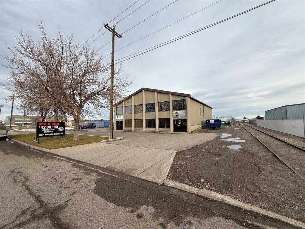 1701 36 Street North, Lethbridge, AB
