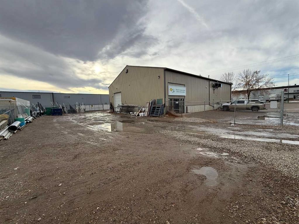 1701 36 Street North, Lethbridge, AB