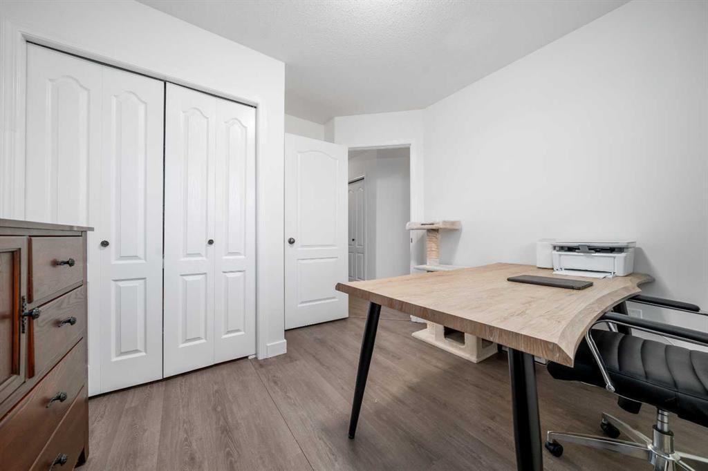 48 Somerset Lane Se, Medicine Hat, AB - Indoor